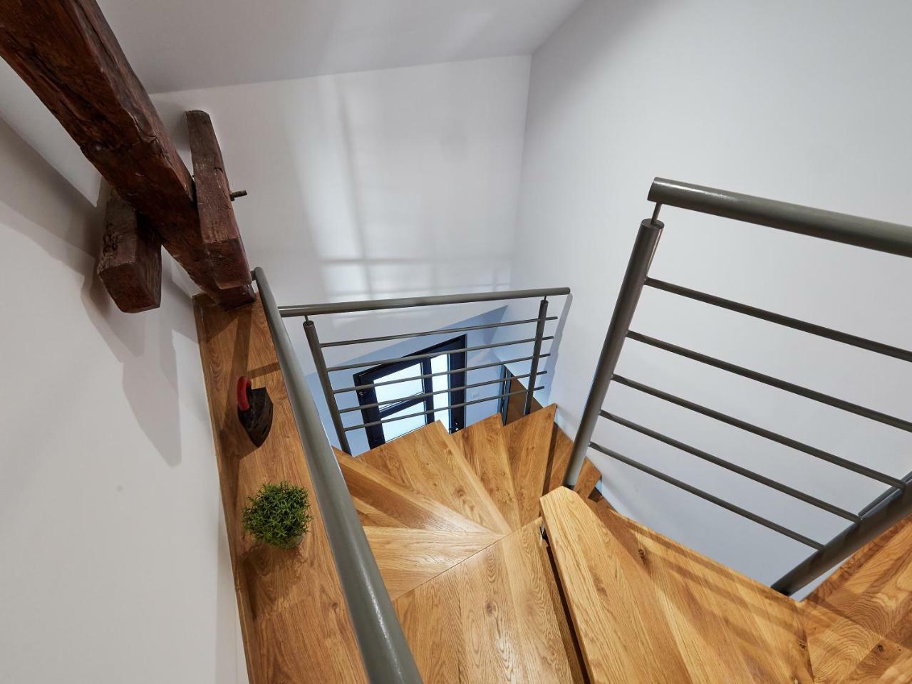 Eva Rooms & Studio Apartment Karlovac Eksteriør billede