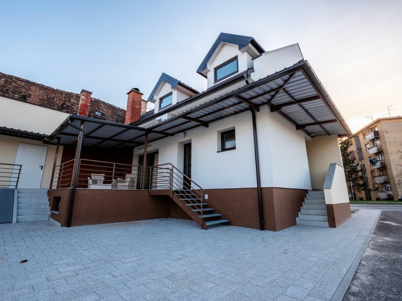 Eva Rooms & Studio Apartment Karlovac Eksteriør billede